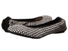 Hush Puppies Chaste Ballet (black/white Houndstooth) Women's Flat Shoes