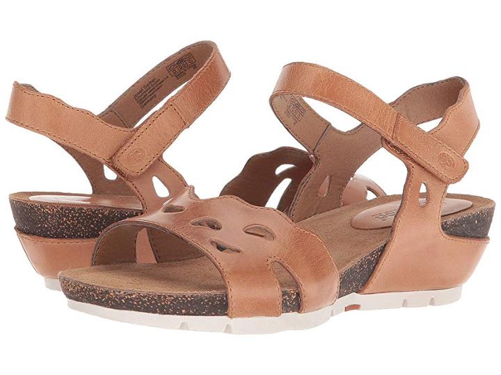 Josef Seibel Hailey 25 (creme) Women's Wedge Shoes