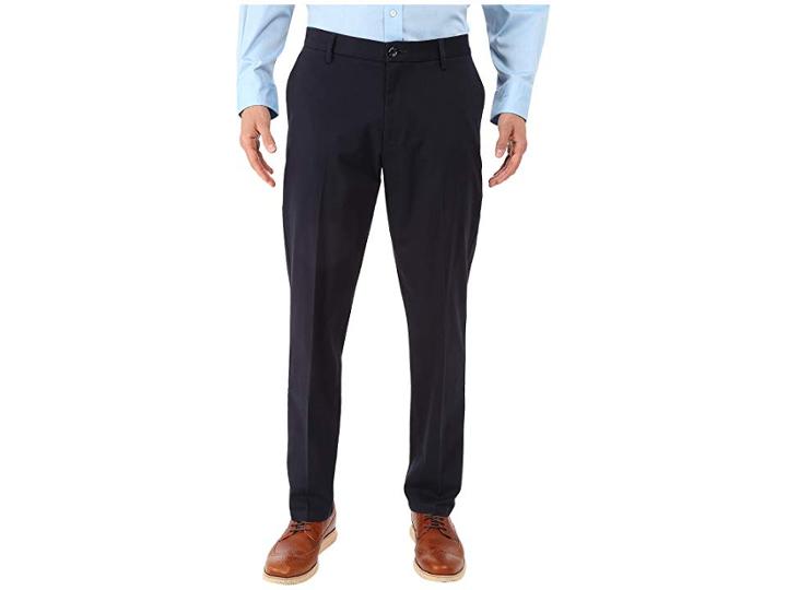 Dockers Signature Khaki Athletic Flat Front Stretch (dockers Navy) Men's Casual Pants