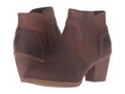 Clarks Carleta Paris (brown Oiled Nubuck) Women's  Boots