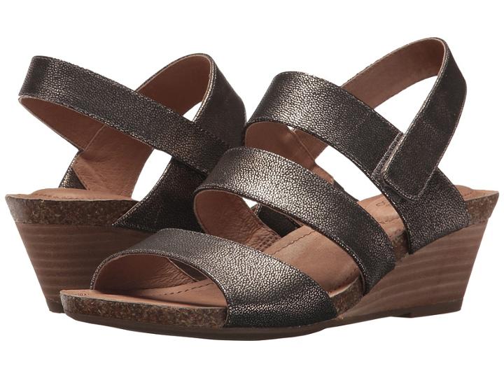 Me Too Tora (champagne Goat Metallic) Women's Wedge Shoes