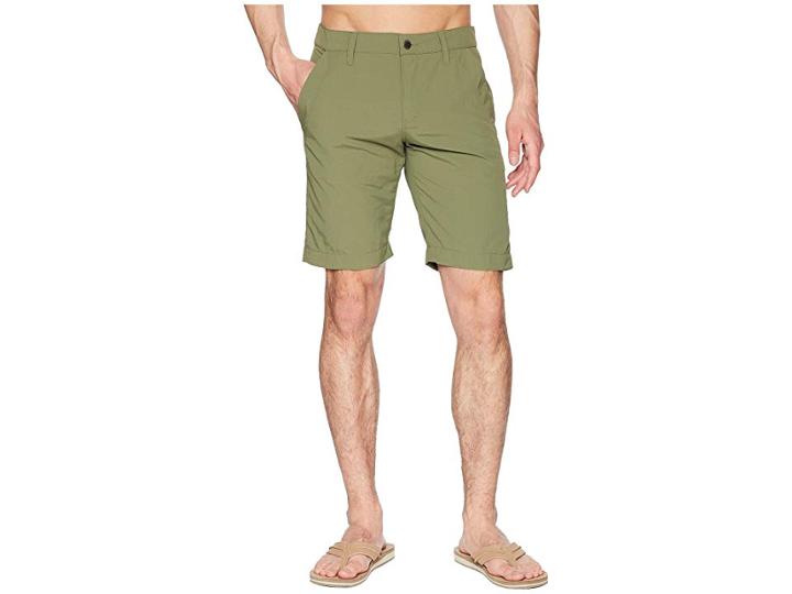 Jack Wolfskin Desert Valley Shorts (woodland Green) Men's Shorts