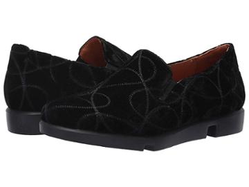L'amour Des Pieds Sennet (black Velvet) Women's Shoes