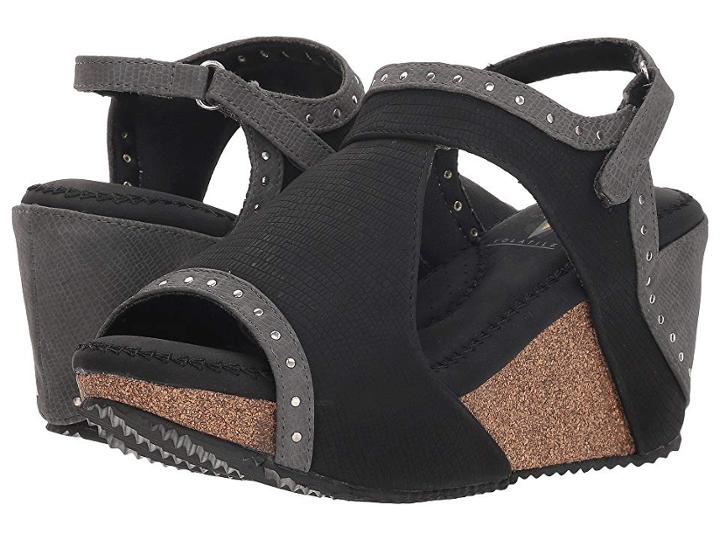 Volatile Dorris (black/multi) Women's Wedge Shoes