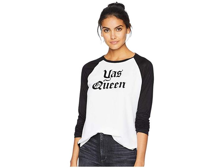 Juicy Couture Knit Yas Queen Graphic Tee (white/black Logo Print) Women's T Shirt