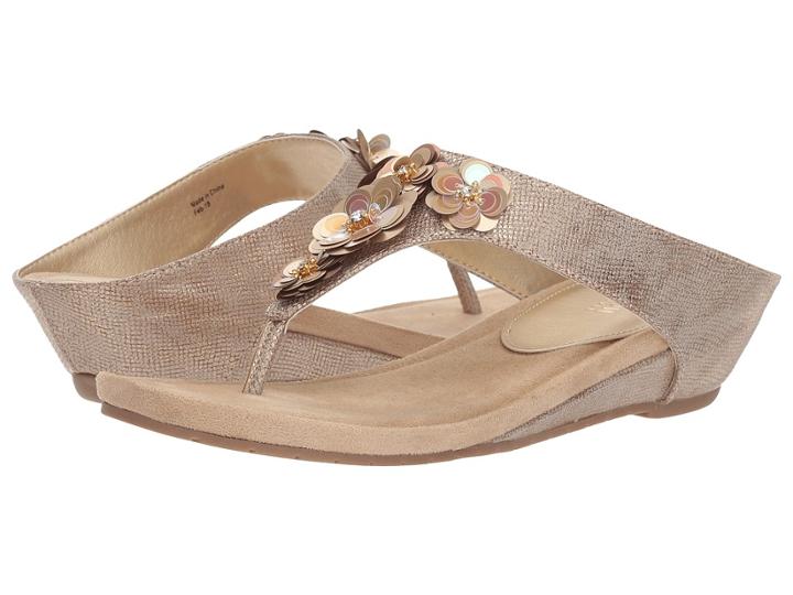 Kenneth Cole Reaction Great Hop (soft Gold Smooth) Women's Sandals