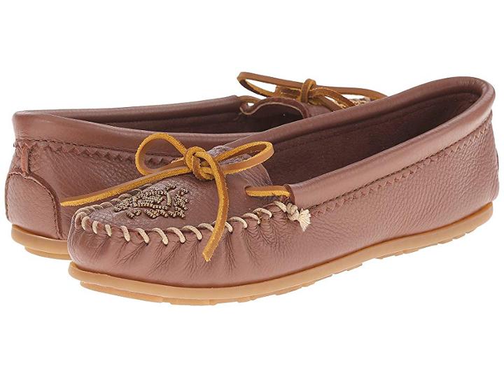 Minnetonka Deerskin Beaded Moc (carmel Deerskin) Women's Moccasin Shoes