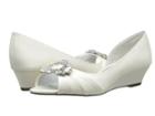 Nina Rivka (ivory) Women's Flat Shoes