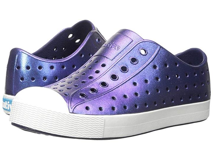 Native Kids Shoes Jefferson Iridescent (little Kid) (regatta Blue/shell White/galaxy) Girls Shoes