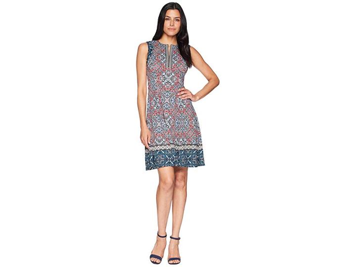 Maggy London Carpet Medallion Printed Scuba Fit And Flare (soft White/red) Women's Dress