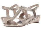 Anne Klein Melessa (platino) Women's Wedge Shoes