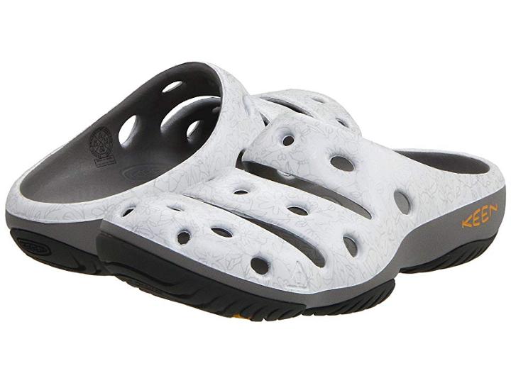 Keen Yogui Arts (hawaii Flowers Silver) Women's Shoes