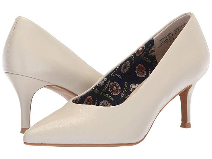 Seychelles Cave Pump (off-white) High Heels