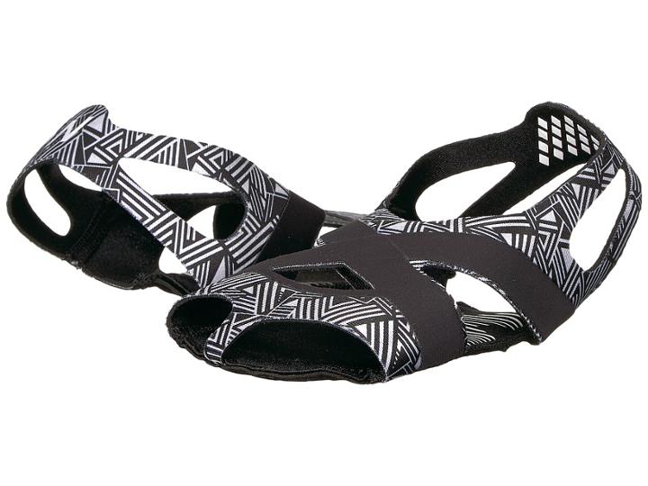New Balance 118v2 (black/white) Women's Dance Shoes