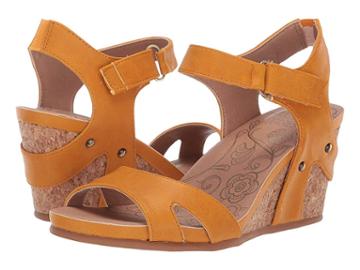 Mootsies Tootsies Tori (sun) Women's Wedge Shoes