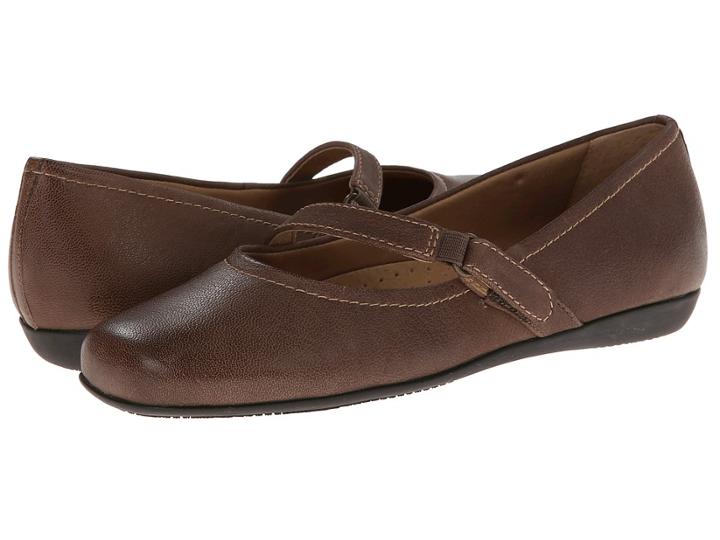 Trotters Simmy (sage Veg Tumbled Leather) Women's Flat Shoes