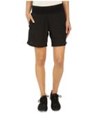 Tasc Performance Moxy 7 Shorts (black) Women's Shorts