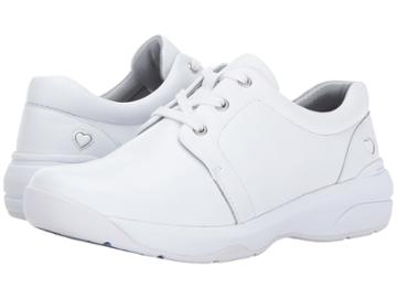 Nurse Mates Corby (white) Women's Lace Up Casual Shoes
