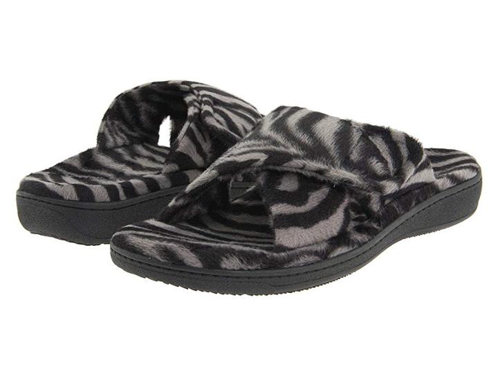 Vionic Relax (dark Grey Zebra) Women's Slippers