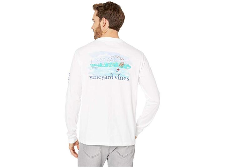 Vineyard Vines Long Sleeve Santa's On His Way Pocket Tee (white Cap) Men's Clothing