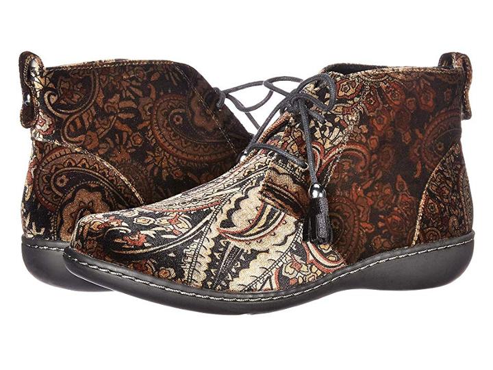 Soft Style Jinger (black Paisley Velvet) Women's Boots