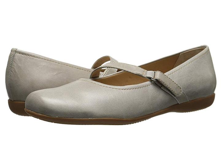 Trotters Simmy (light Grey Soft Dull Leather) Women's Flat Shoes