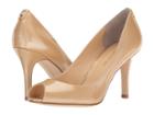 Ivanka Trump Cleo 5 (sandy New Luster Patent) Women's Shoes