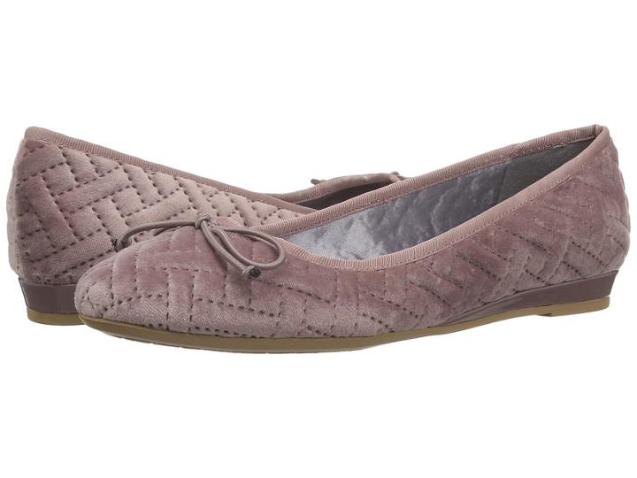 Cl By Laundry Aris (lotus Velvet) Women's Flat Shoes