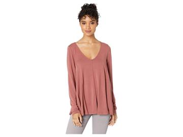 Miss Me Back Flowy Knit Long Sleeve Top (rust Brown) Women's Clothing