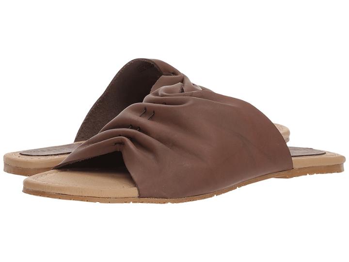 Musse&cloud Camelia (brown) Women's Slide Shoes