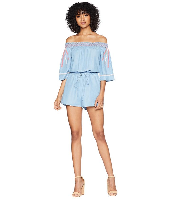 Romeo & Juliet Couture Smocking And Stitch Detail Romper (light Wash) Women's Jumpsuit & Rompers One Piece