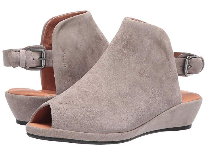Gentle Souls By Kenneth Cole Lyla (grey/gold) Women's Shoes