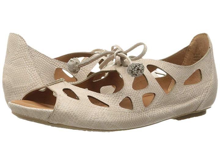 Gentle Souls By Kenneth Cole Brynn (nude) Women's  Shoes