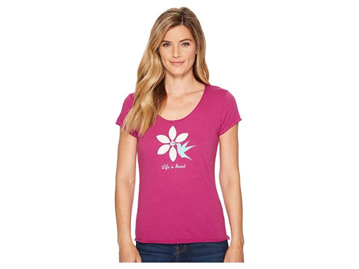 Life Is Good Hummingbird Flower Smooth Scoop Tee (sassy Magenta) Women's T Shirt