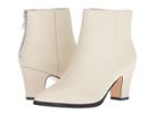 Bill Blass Payton (white) Women's Shoes