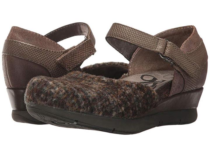 Otbt Companion (ranch Mink) Women's Wedge Shoes