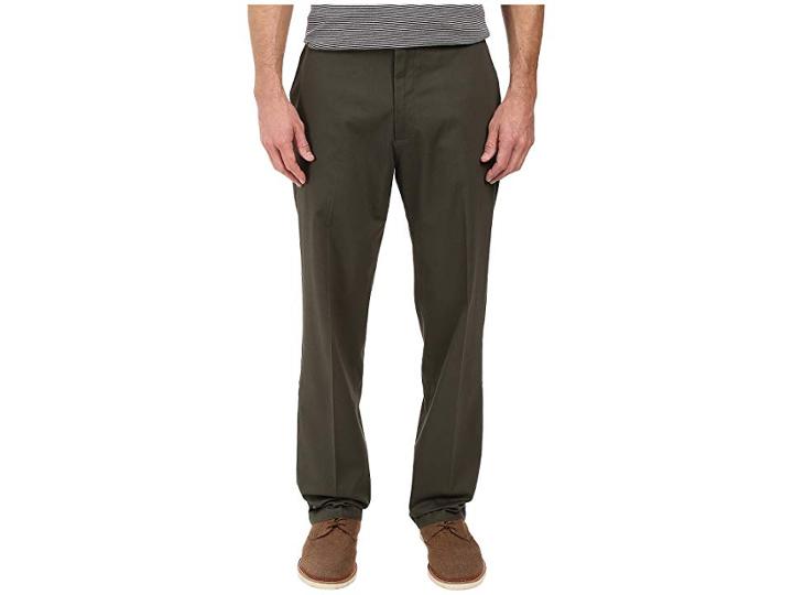Dockers Signature Khaki D3 Classic Fit Flat Front (olive Grove Stretch) Men's Casual Pants