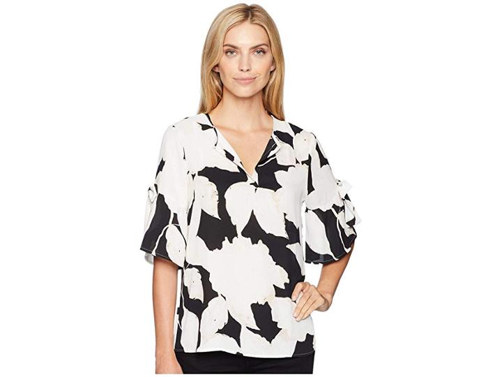 Ivanka Trump Short Sleeve V-neckline Floral Top With Open Hem (floral Map Black Multi) Women's Clothing