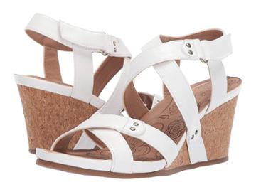 Mootsies Tootsies Tisha (white) Women's Wedge Shoes