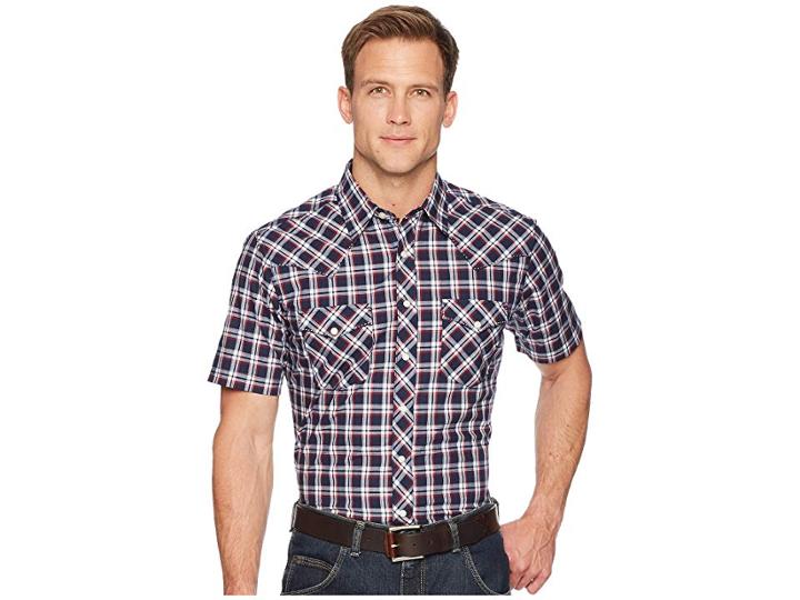 Wrangler Retro Short Sleeve Two-pocket Snap Plaid (navy Blue) Men's Short Sleeve Button Up