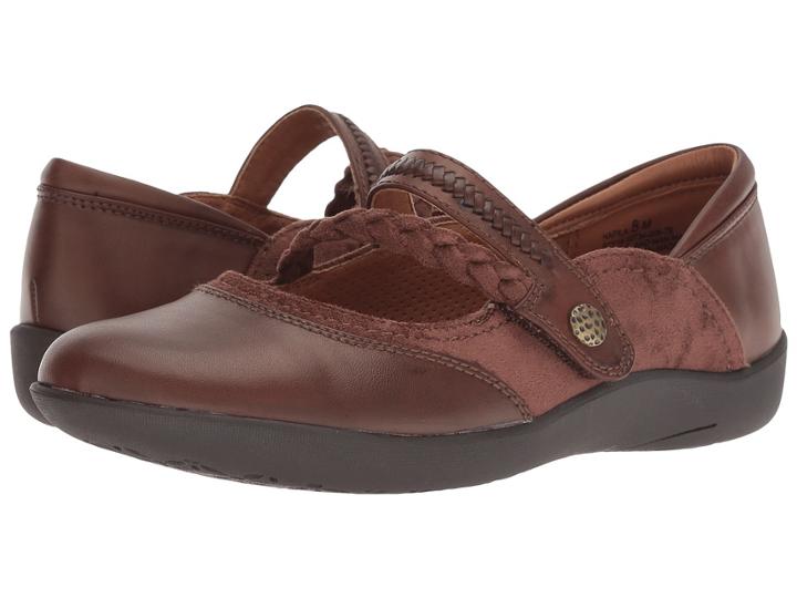 Baretraps Nafila (auburn) Women's Shoes