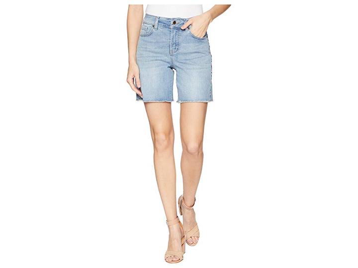 Nydj Jenna Shorts With Side Seam Embroidery In Clean Cloud Nine (clean Cloud Nine) Women's Shorts