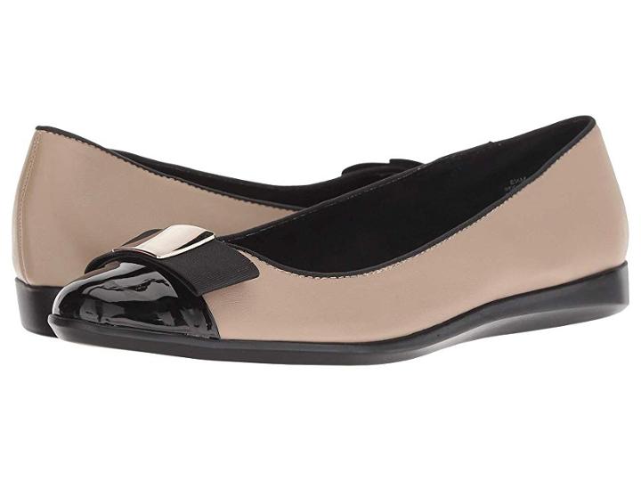 Bandolino Opper Flat (cafe/black) Women's Flat Shoes
