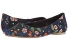 Me Too Aimee (navy Flower Fabric) Women's  Shoes