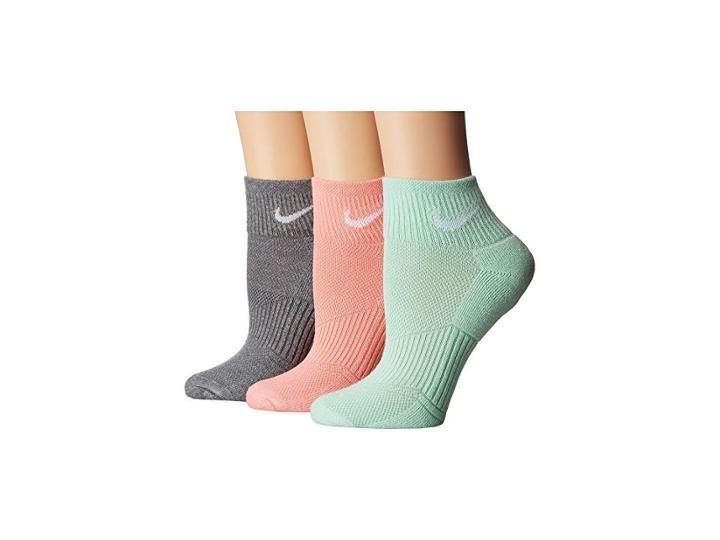 Nike Cotton Cushioned Quarter With Moisture Management 3-pair Pack (multicolor) Women's Quarter Length Socks Shoes
