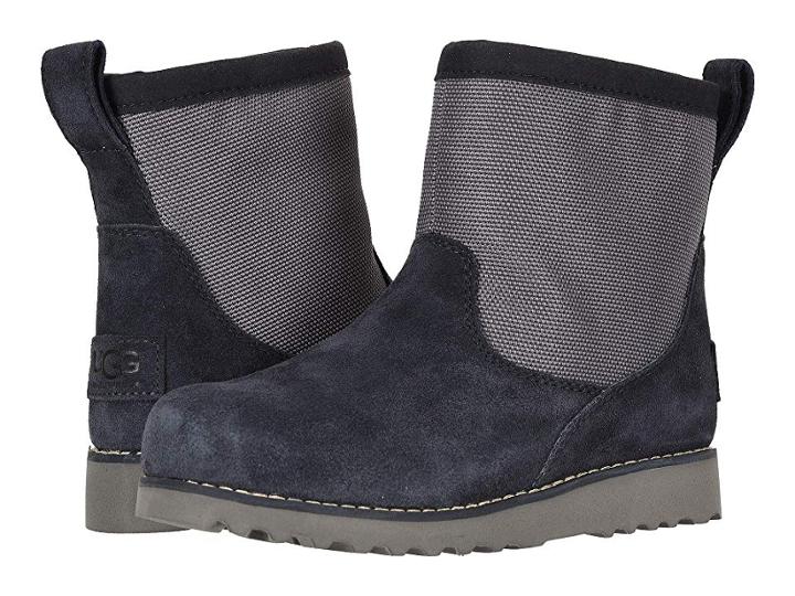 Ugg Kids Bayson Ii Cwr (toddler/little Kid/big Kid) (navy) Boys Shoes