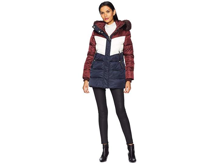 Vince Camuto Short Down Jacket With Storm Cuff And Faux Fur R1331 (tricolor) Women's Coat