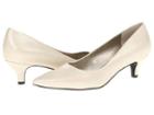Trotters Paulina (white Pearl Soft Kid Leather) Women's 1-2 Inch Heel Shoes