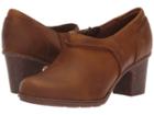 Clarks Sashlin Aleta (dark Tan Leather) Women's Shoes