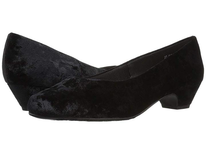 Soft Style Angel Ii (black Velvet) Women's 1-2 Inch Heel Shoes
